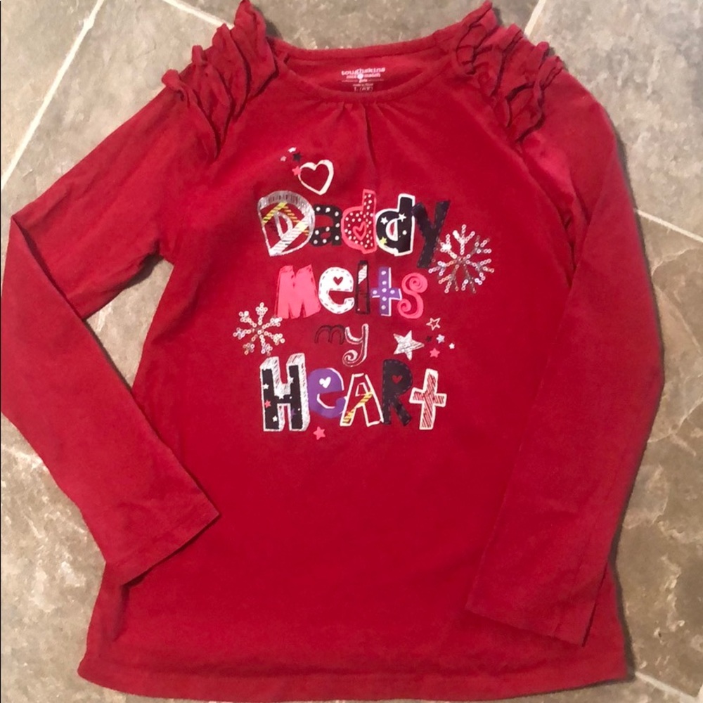 Red “daddy melts my heart” shirt